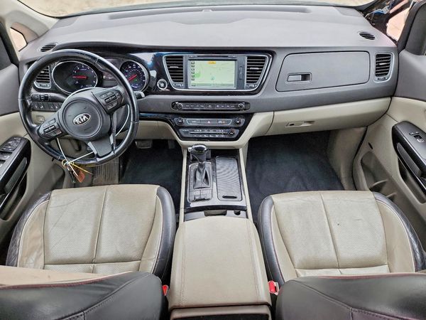 2016 KIA SEDONA