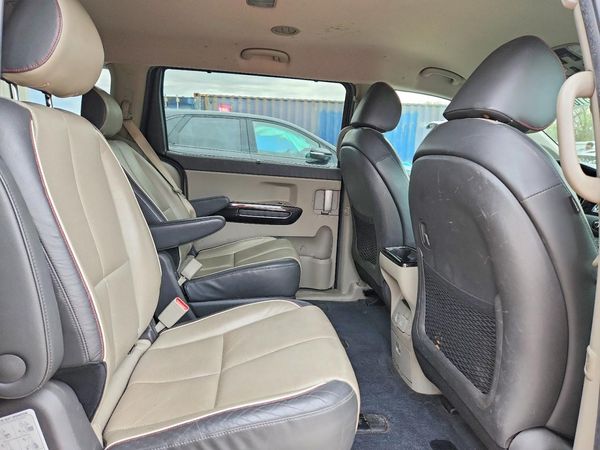 2016 KIA SEDONA