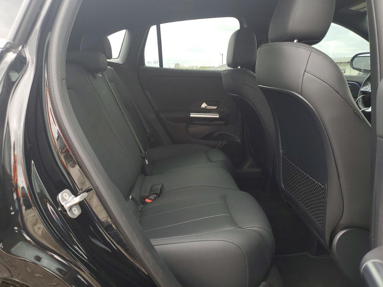 2024 MERCEDES-BENZ GLA