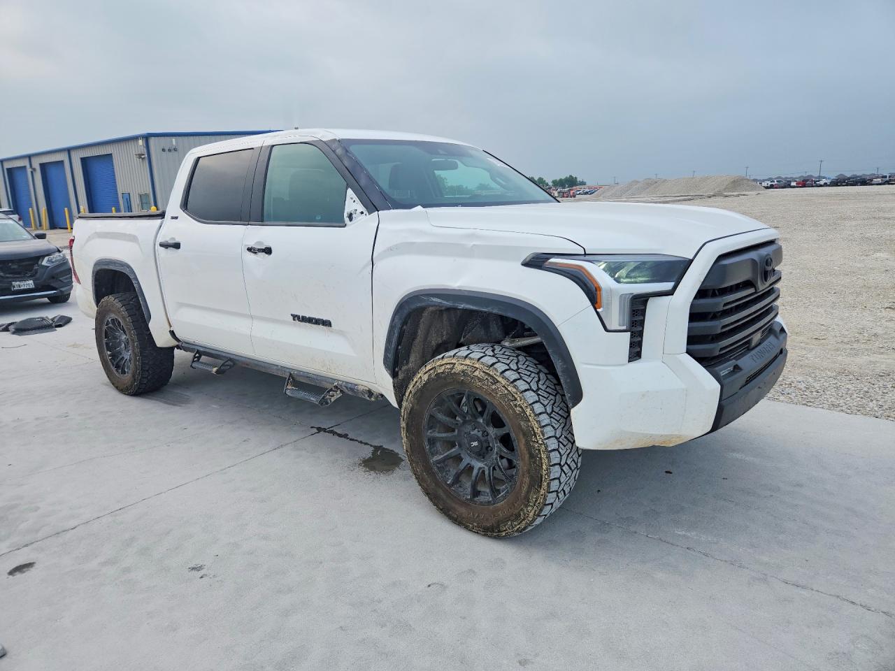 2024 TOYOTA TUNDRA SR5