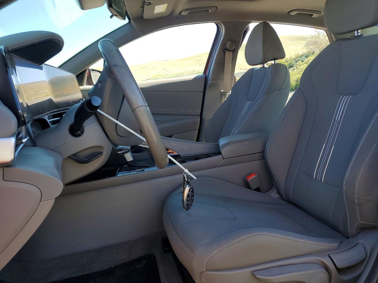 2024 HYUNDAI ELANTRA SEL w/ Convenience Pkg