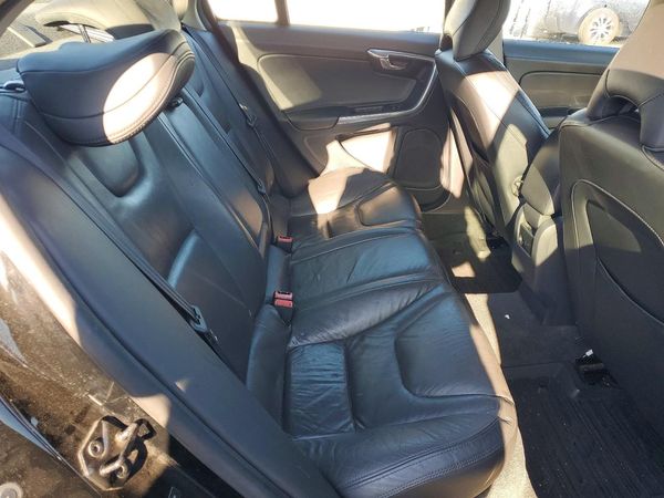 2013 VOLVO S60