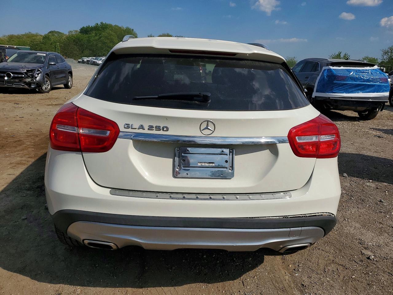 2016 MERCEDES-BENZ GLA GLA250