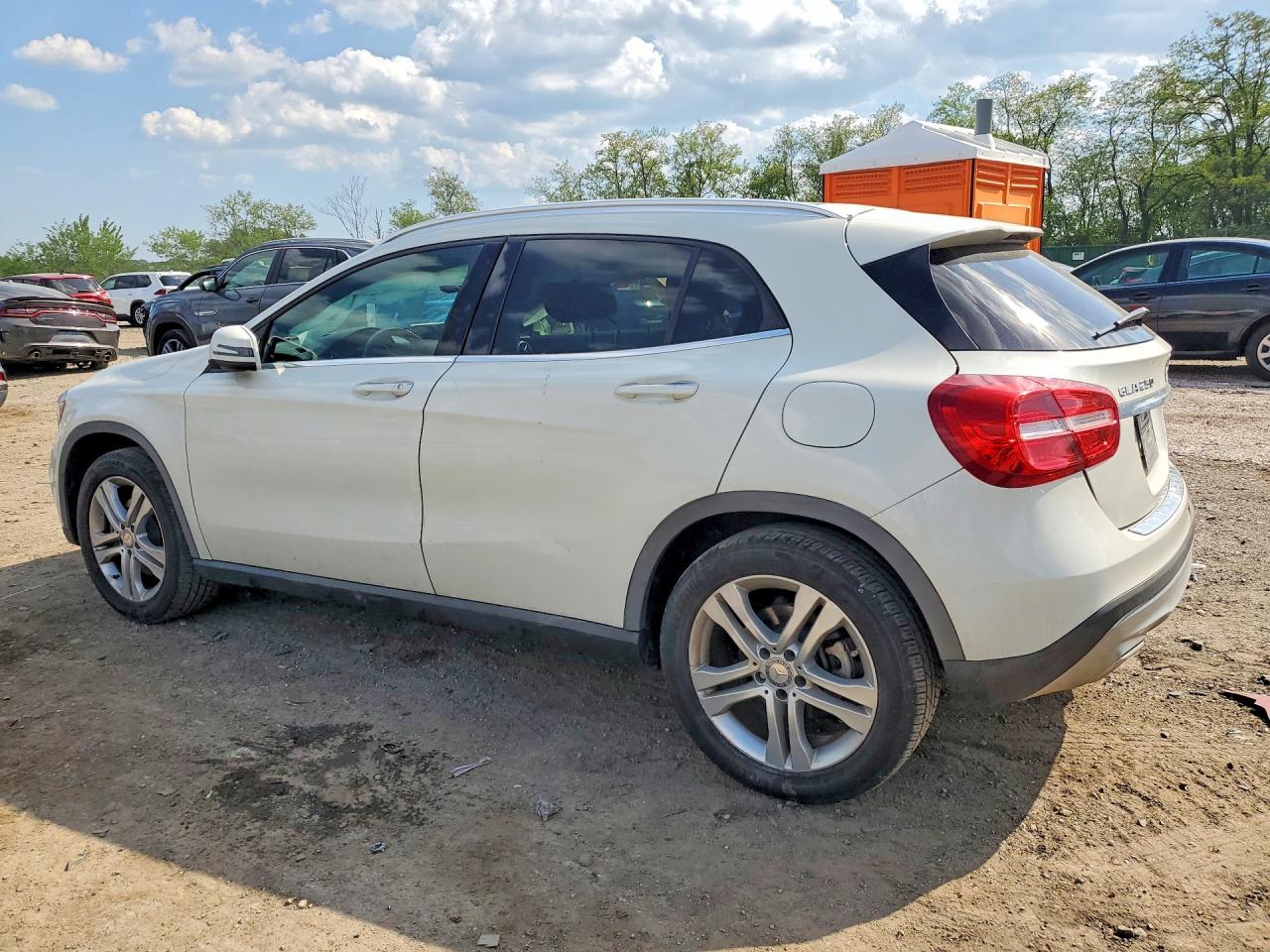 2016 MERCEDES-BENZ GLA GLA250
