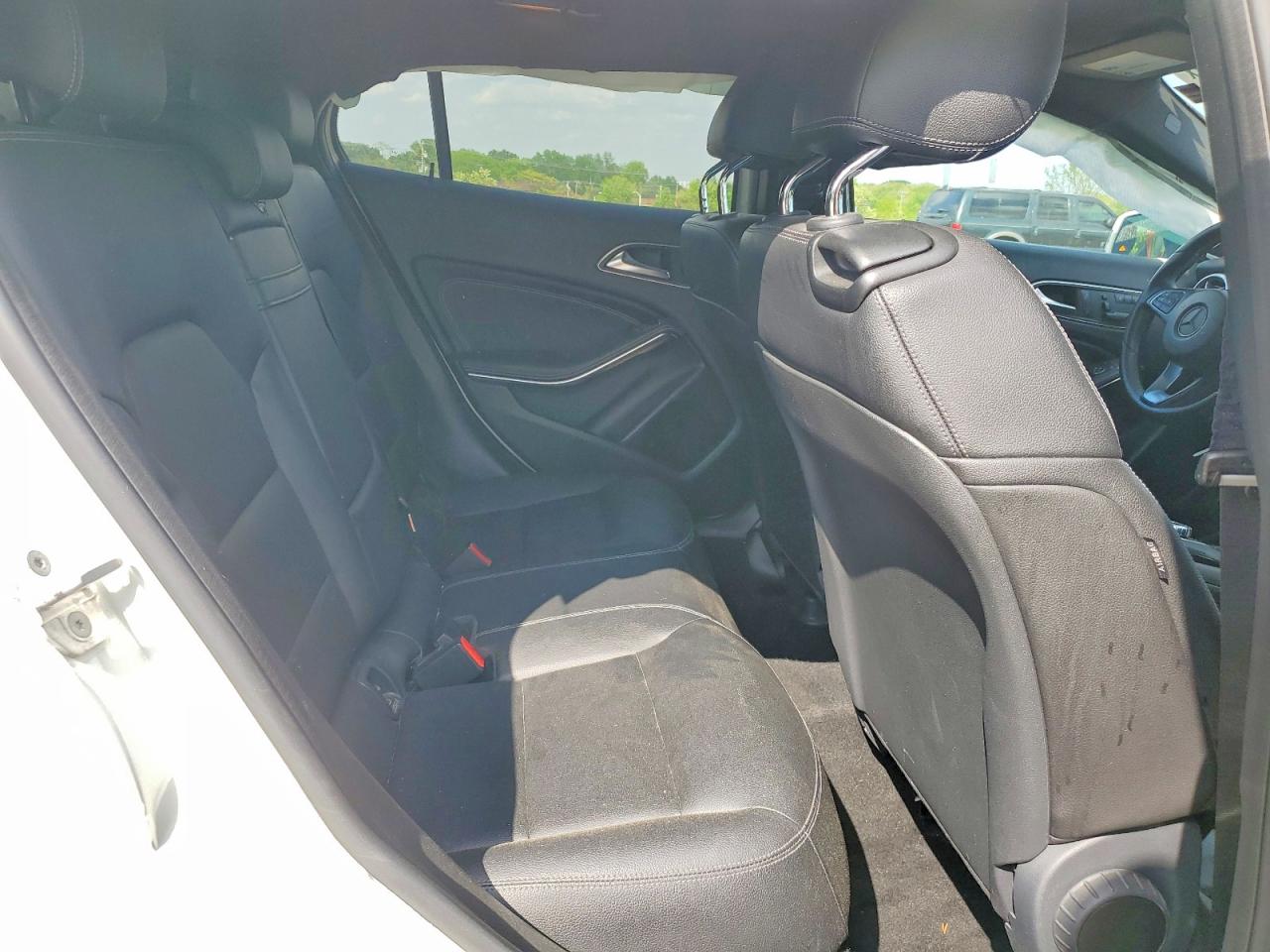 2016 MERCEDES-BENZ GLA GLA250