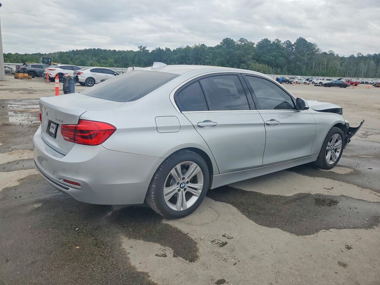 2017 BMW 330