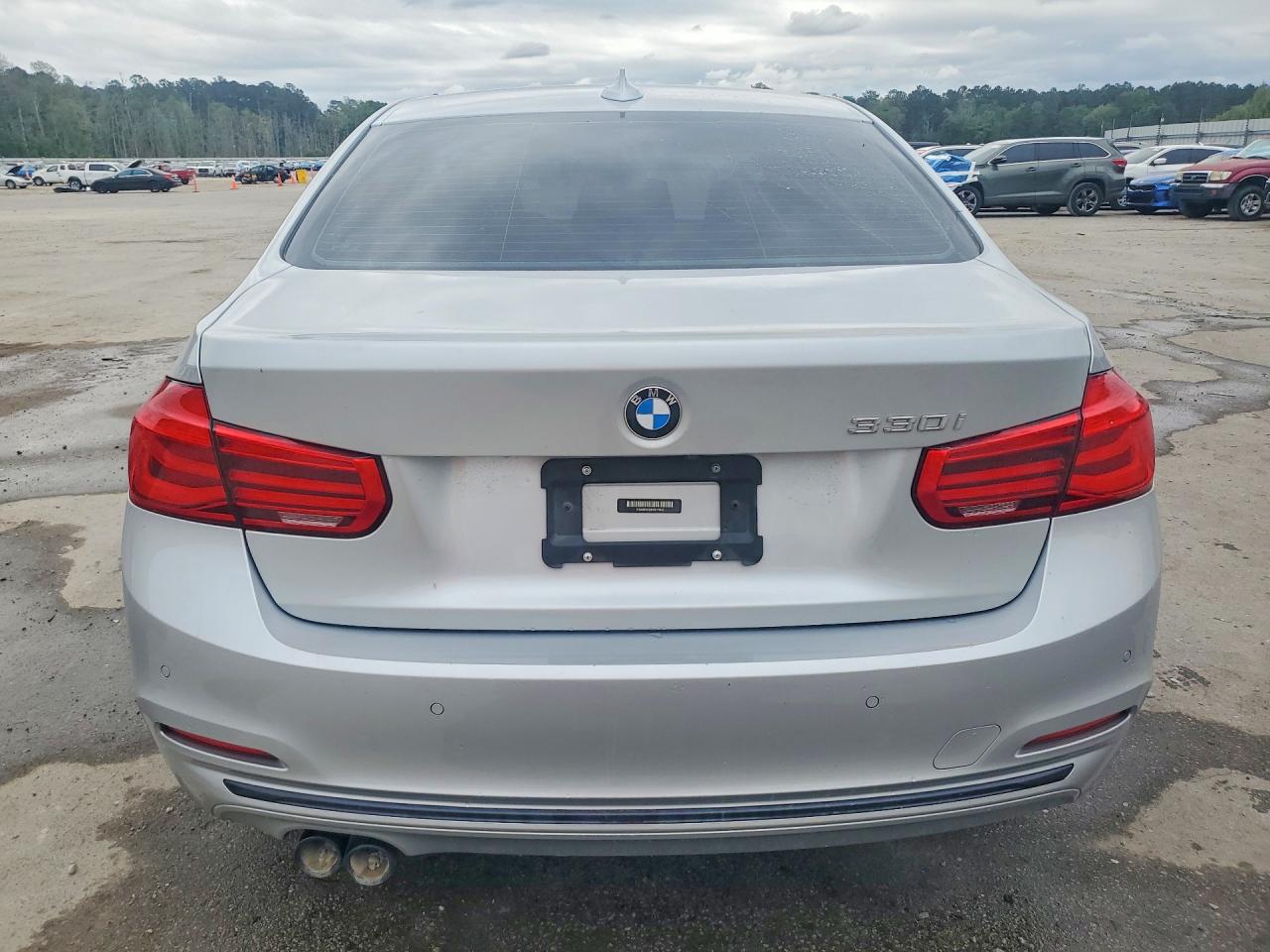 2017 BMW 330