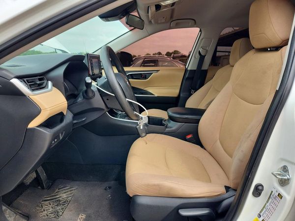 2022 TOYOTA RAV4 LE