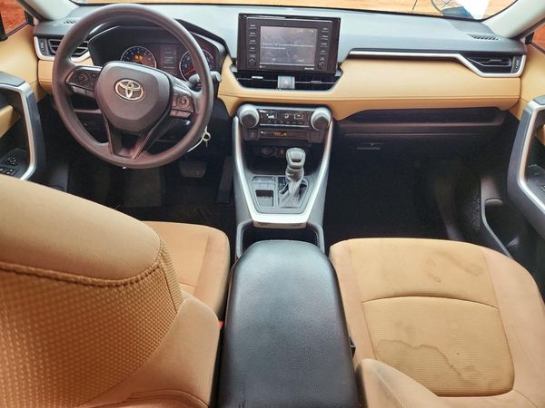 2022 TOYOTA RAV4 LE
