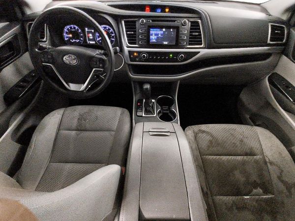 2019 TOYOTA HIGHLANDER LE