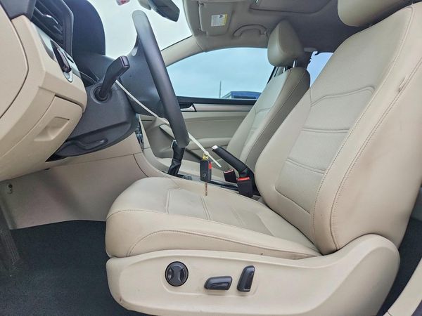 2021 VOLKSWAGEN PASSAT