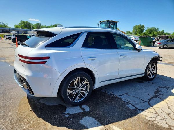 2023 GENESIS GV70