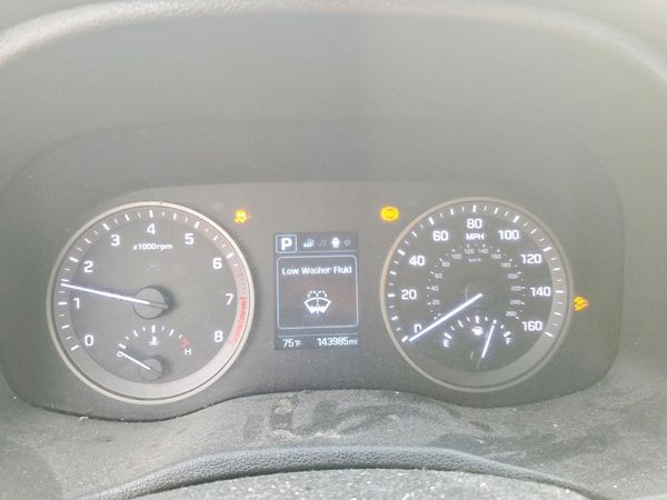 2016 HYUNDAI TUCSON SE