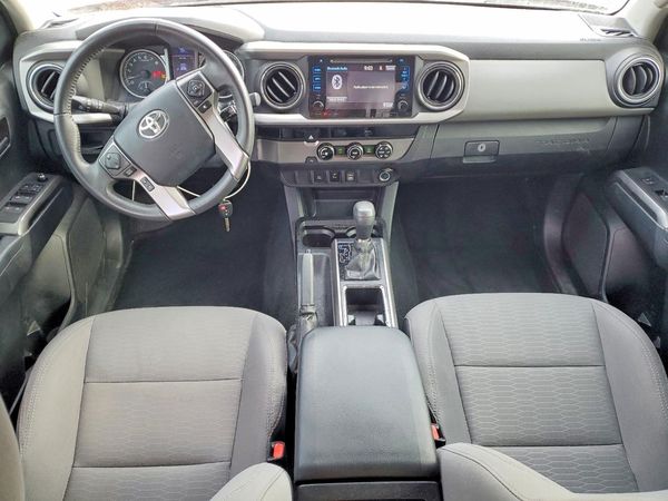 2017 TOYOTA TACOMA