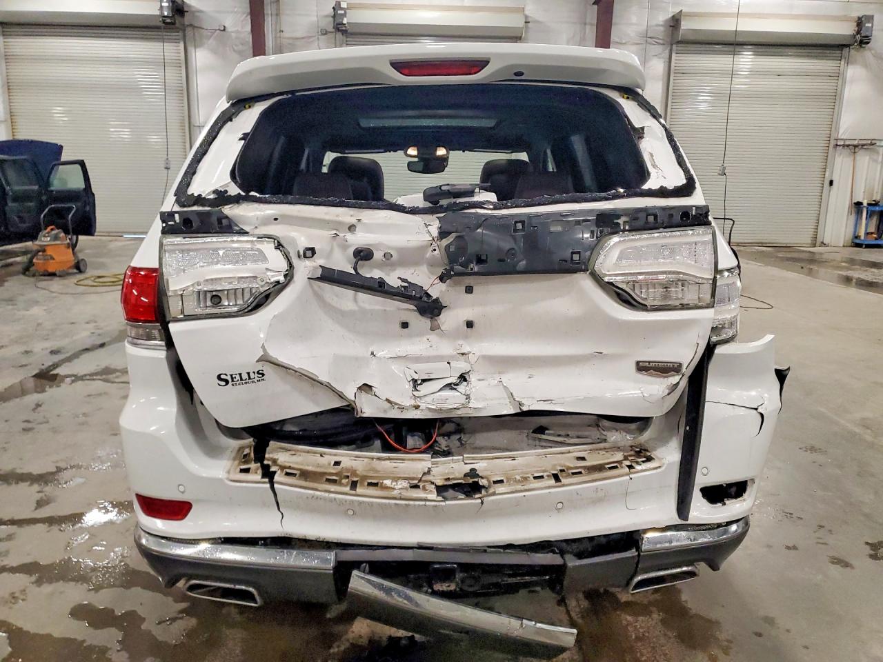 2017 JEEP GRAND CHEROKEE SUMMIT 4X2