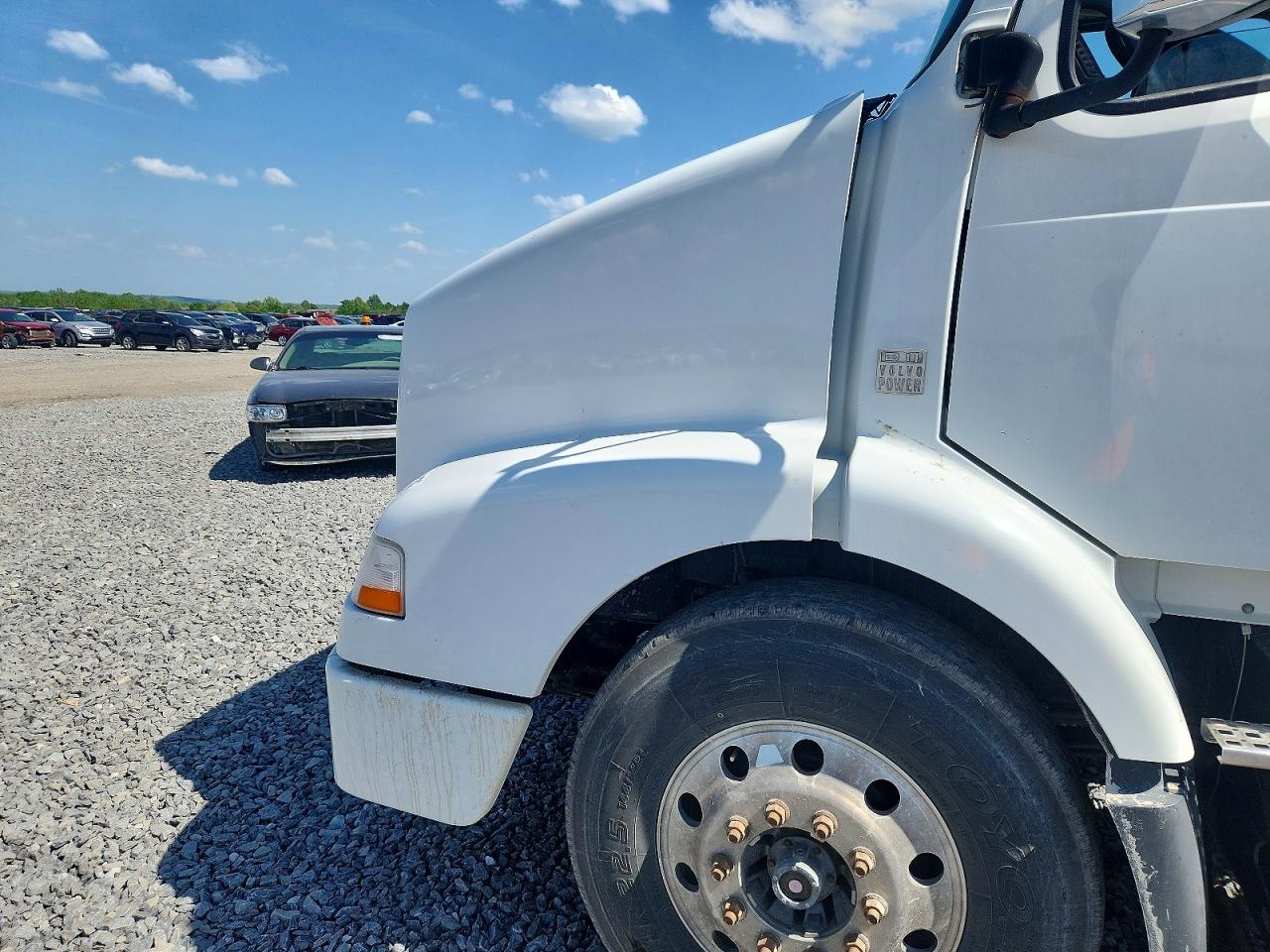 2012 VOLVO VN