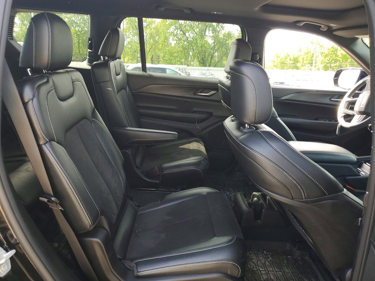 2024 JEEP GRAND CHEROKEE L LAREDO 4X4