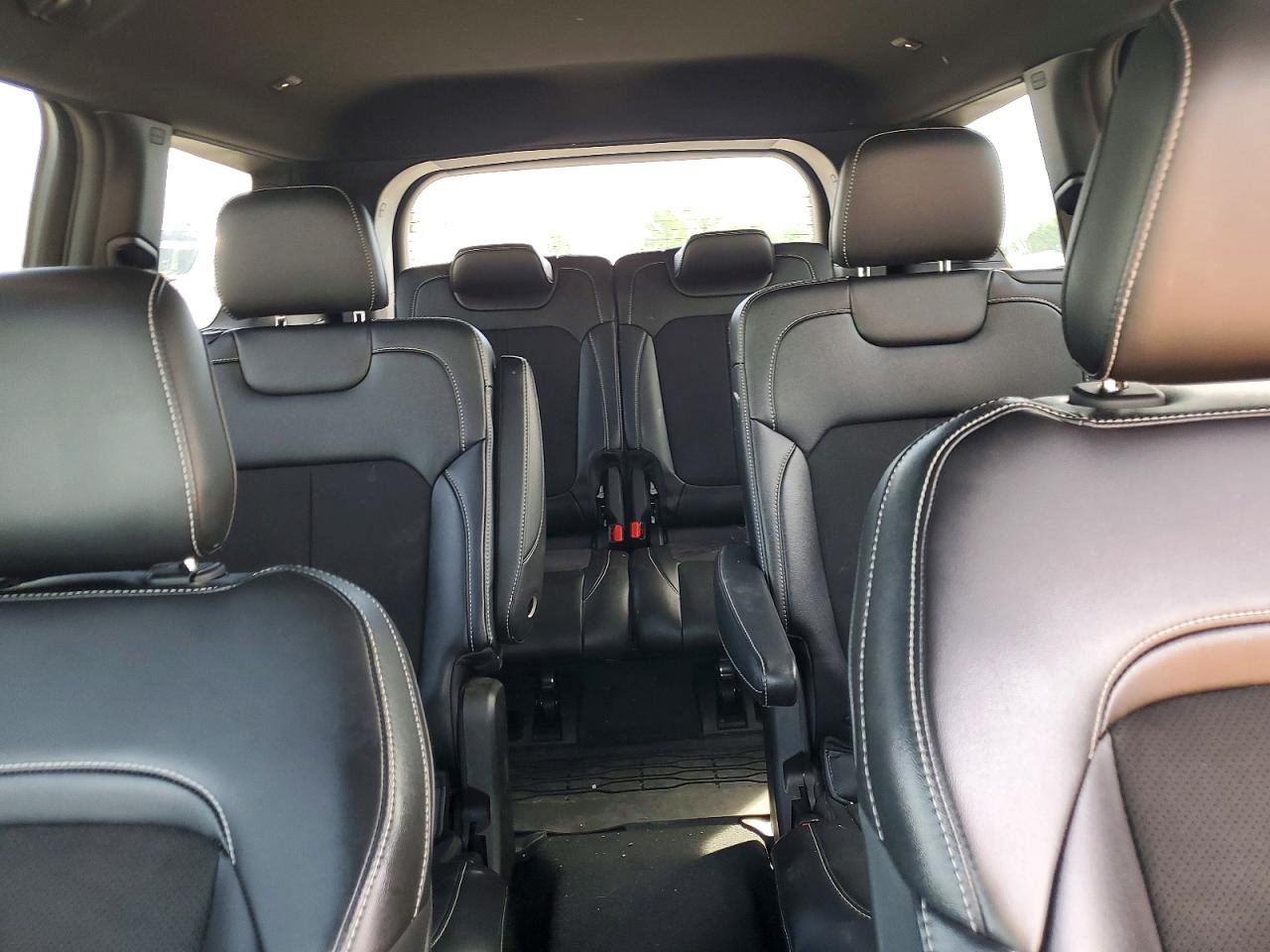 2024 JEEP GRAND CHEROKEE L LAREDO 4X4