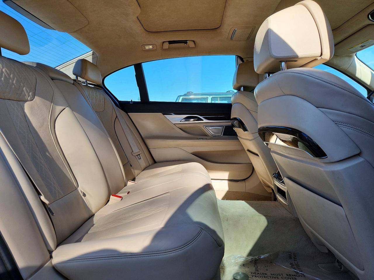 2016 BMW 750