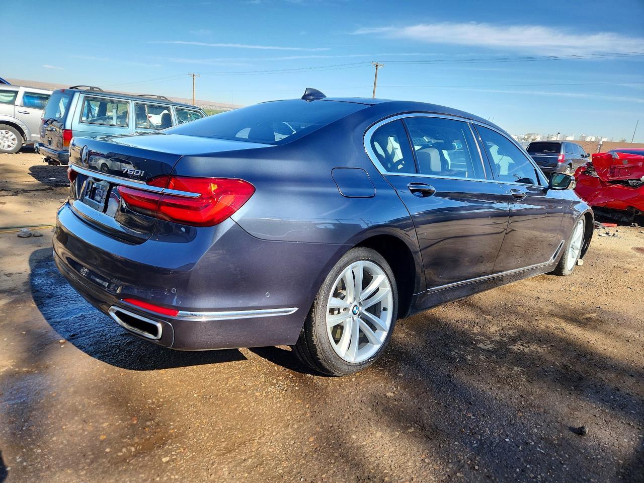 2016 BMW 750
