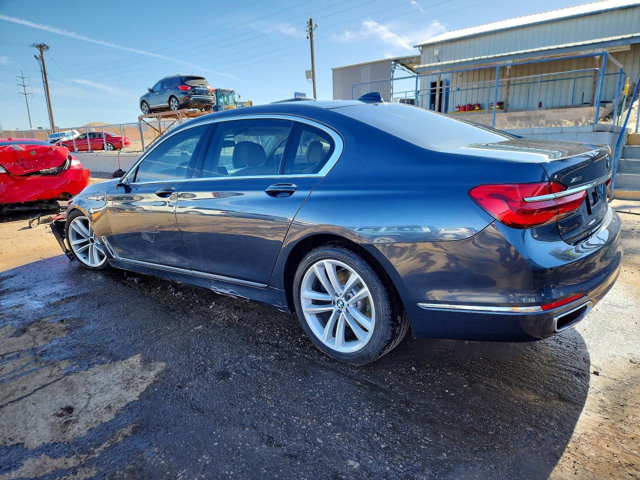 2016 BMW 750