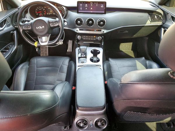 2022 KIA STINGER GT2