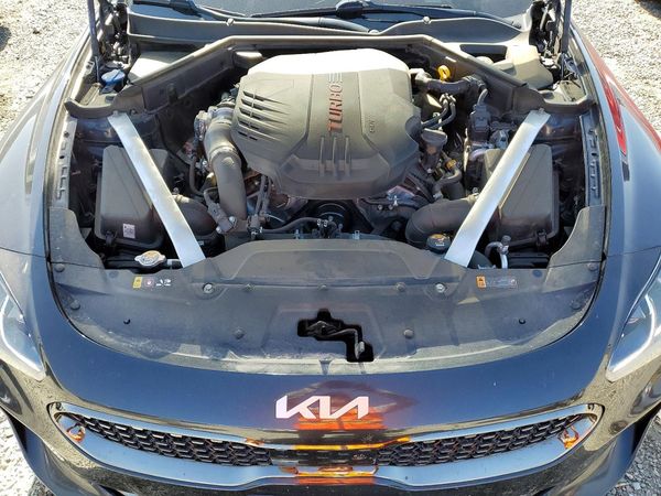 2022 KIA STINGER GT2