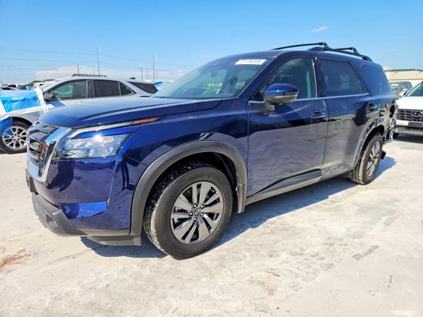 2025 NISSAN PATHFINDER SV