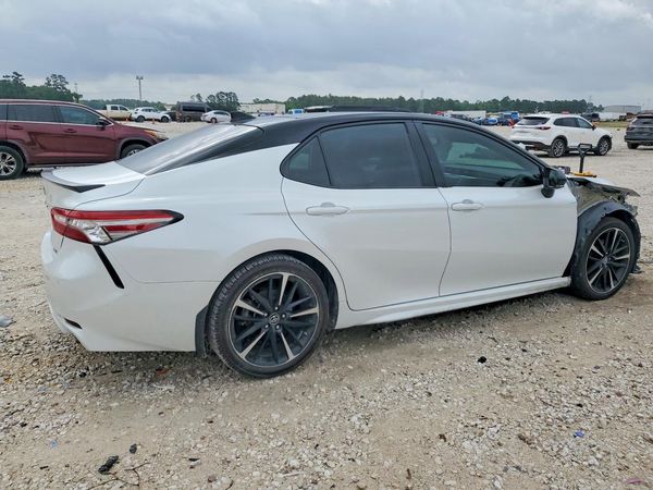 2019 TOYOTA CAMRY XSE