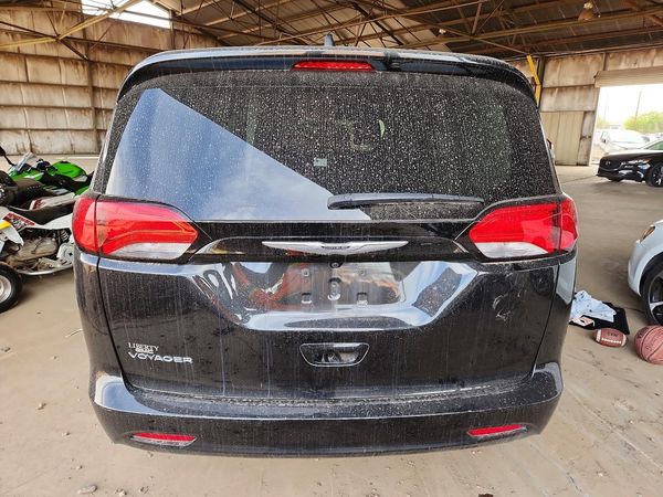 2023 CHRYSLER VOYAGER LX