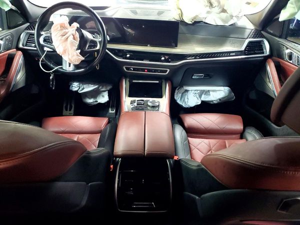 2024 BMW X6 M60i