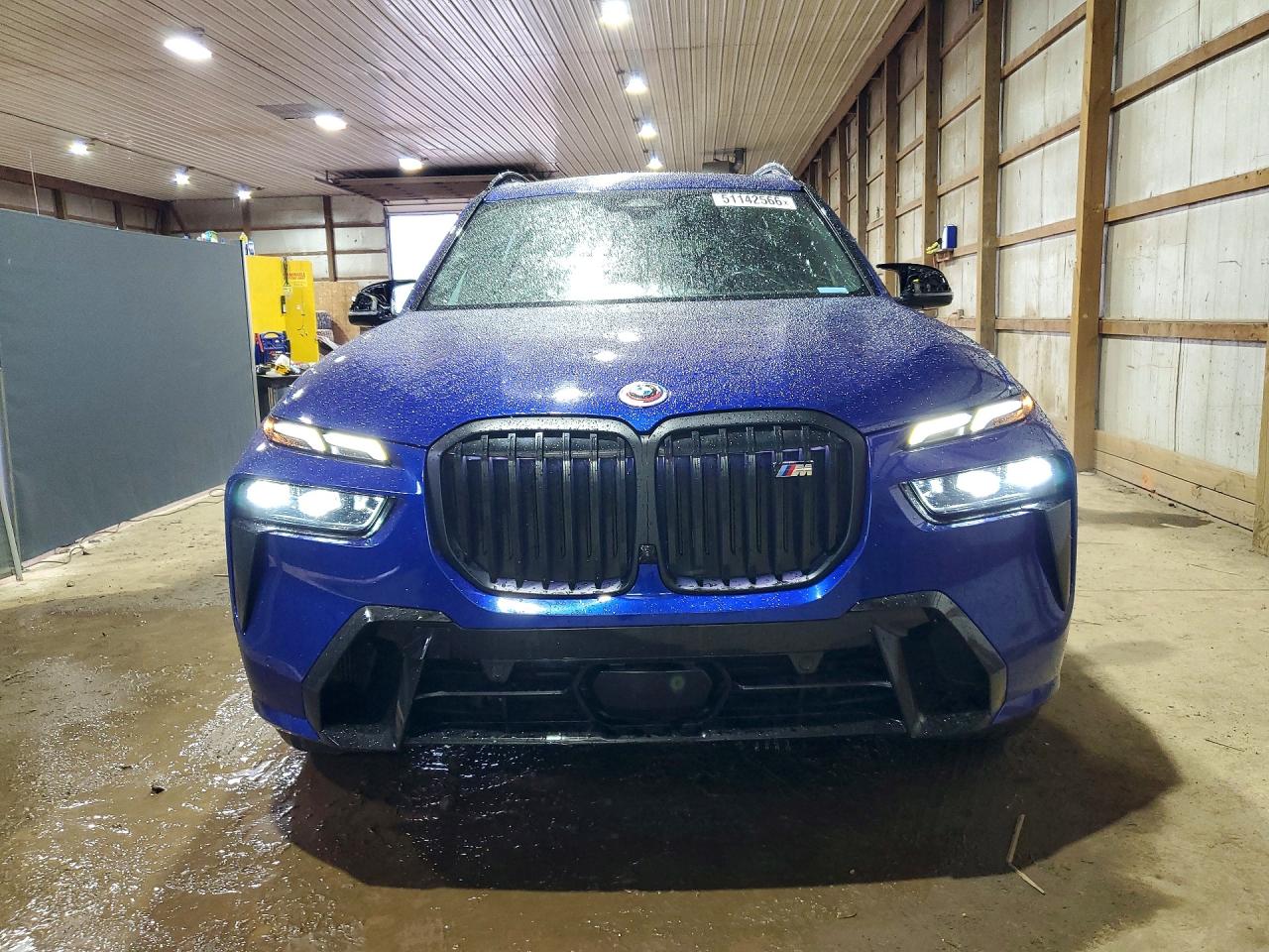 2023 BMW X7 M60i
