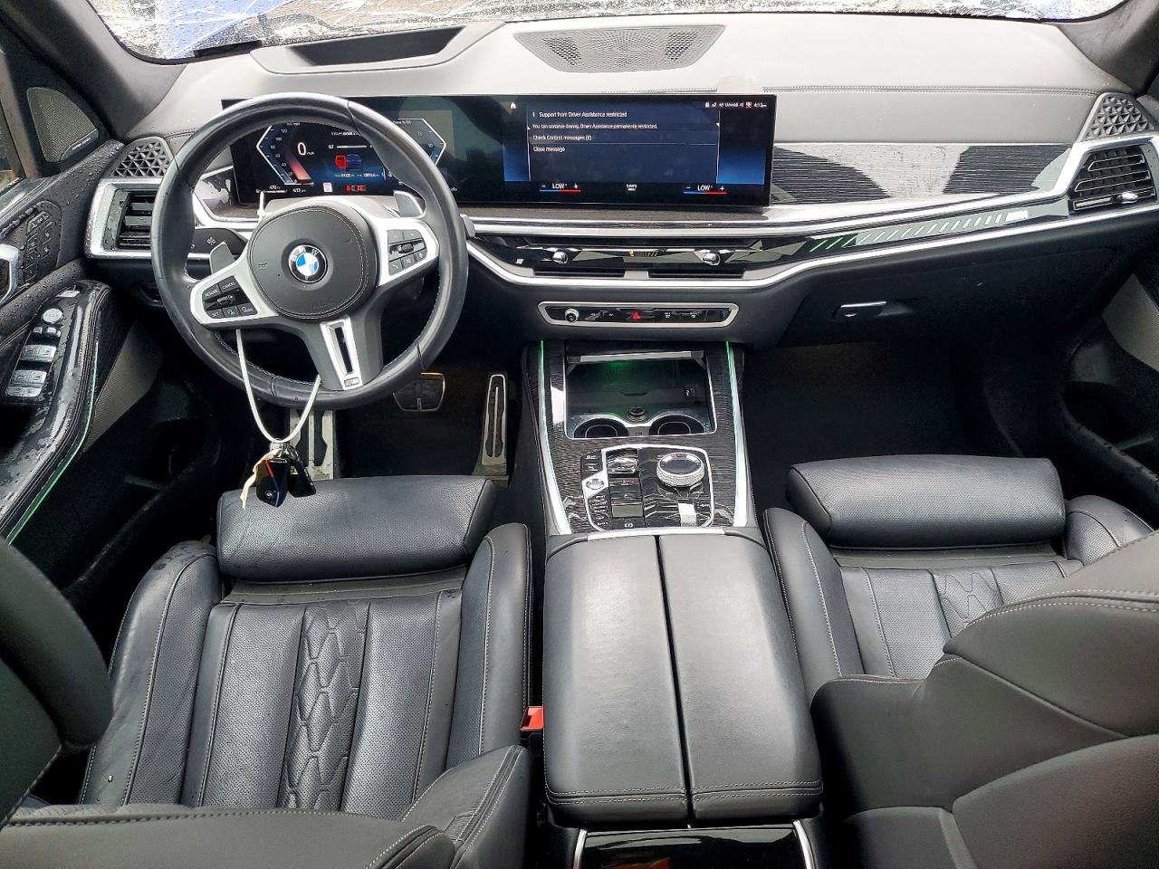 2023 BMW X7 M60i