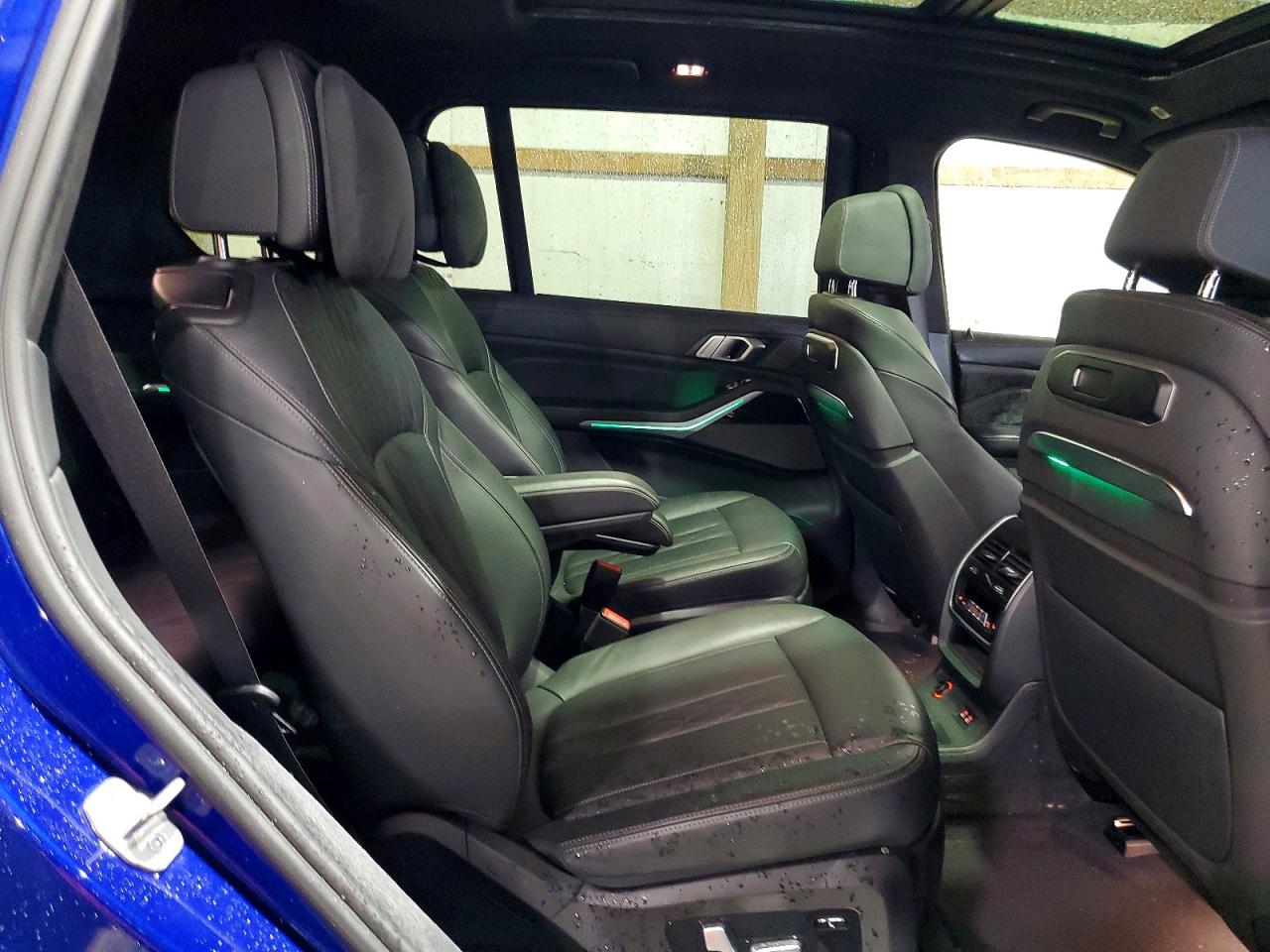 2023 BMW X7 M60i