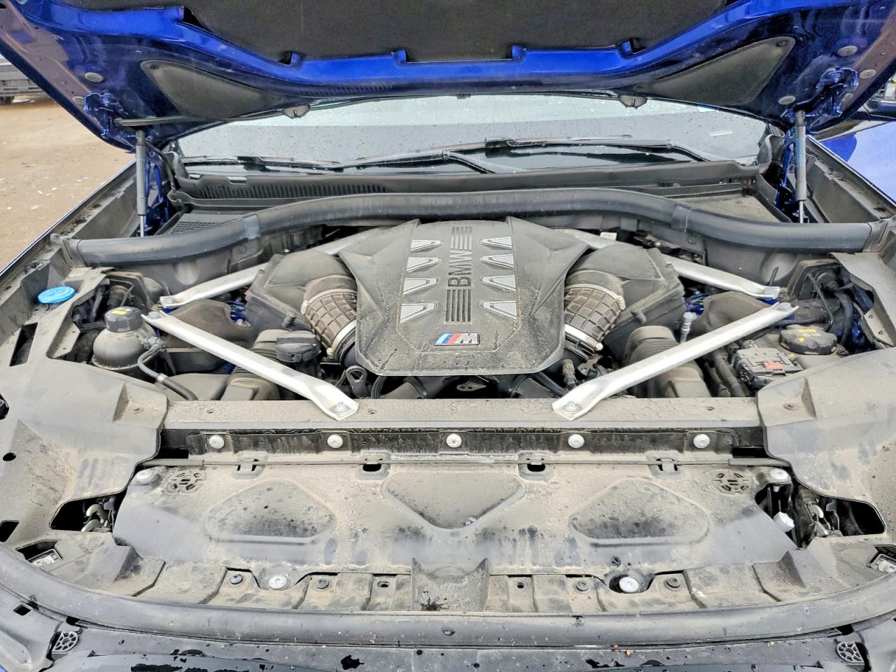 2023 BMW X7 M60i