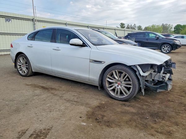 2018 JAGUAR XF Portfolio LE