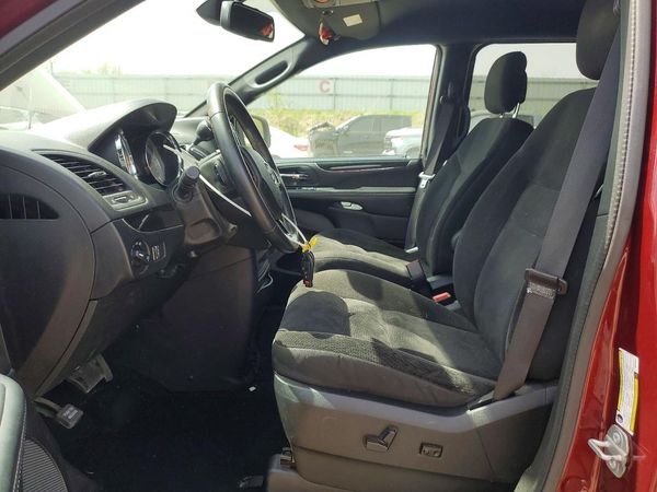 2018 DODGE CARAVAN SE — DENT