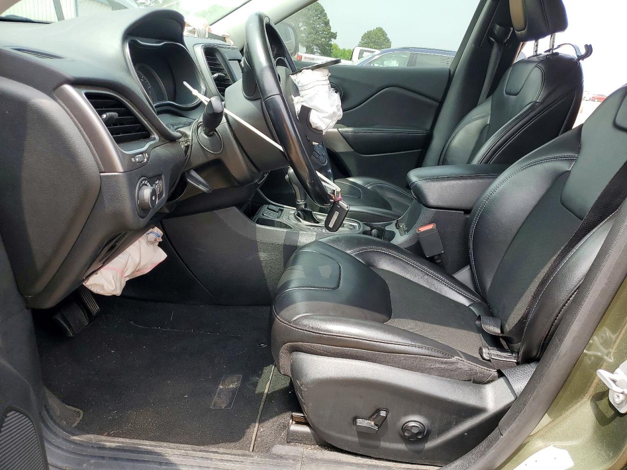 2019 JEEP CHEROKEE LATITUDE PLUS FWD
