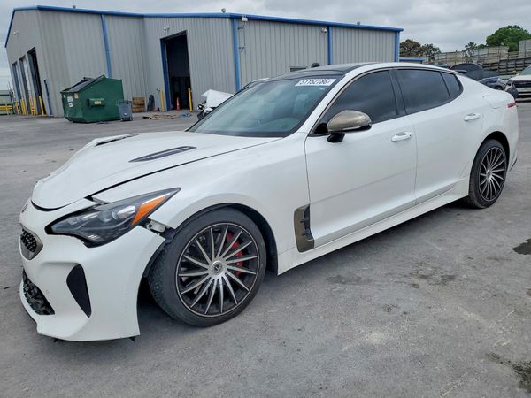 2019 KIA STINGER