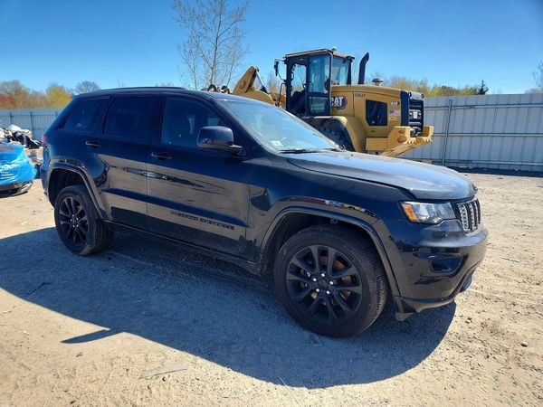 2022 JEEP GRAND CHEROKEE