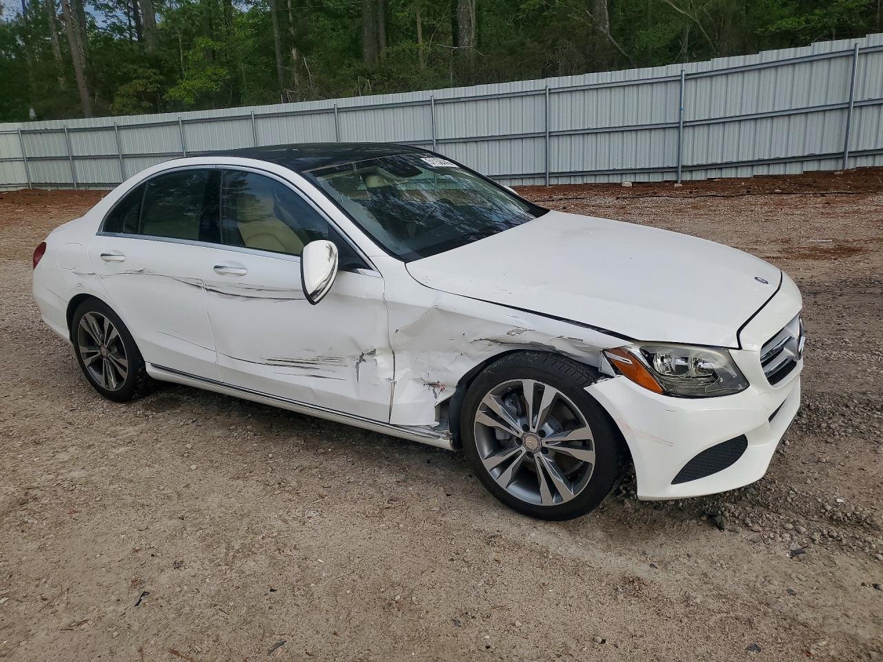 2016 MERCEDES-BENZ C C300