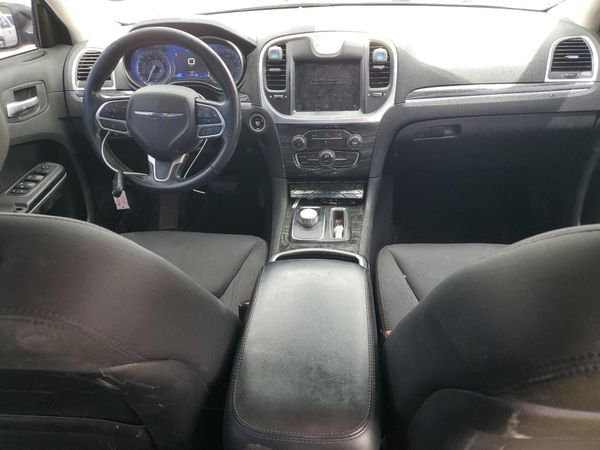 2019 CHRYSLER 300