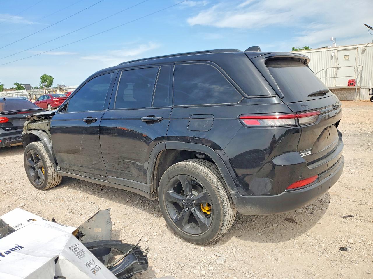 2023 JEEP GRAND CHEROKEE LAREDO 4X2