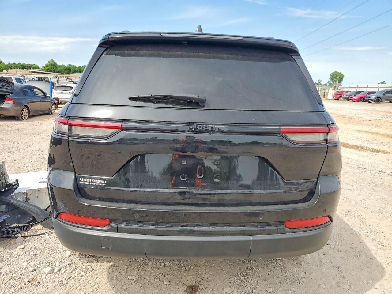 2023 JEEP GRAND CHEROKEE LAREDO 4X2