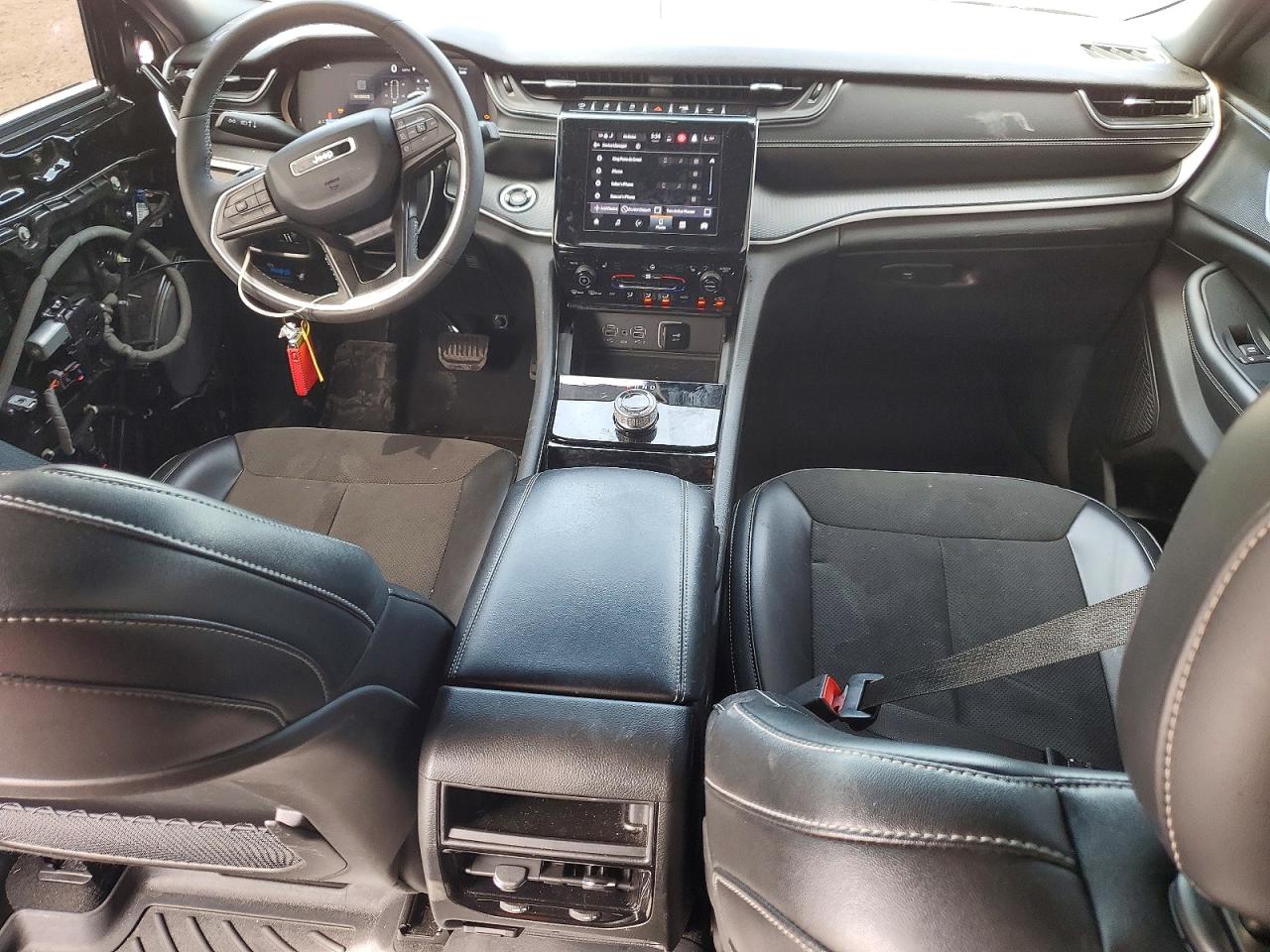 2023 JEEP GRAND CHEROKEE LAREDO 4X2