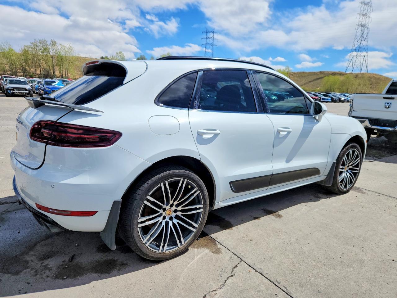 2017 PORSCHE MACAN