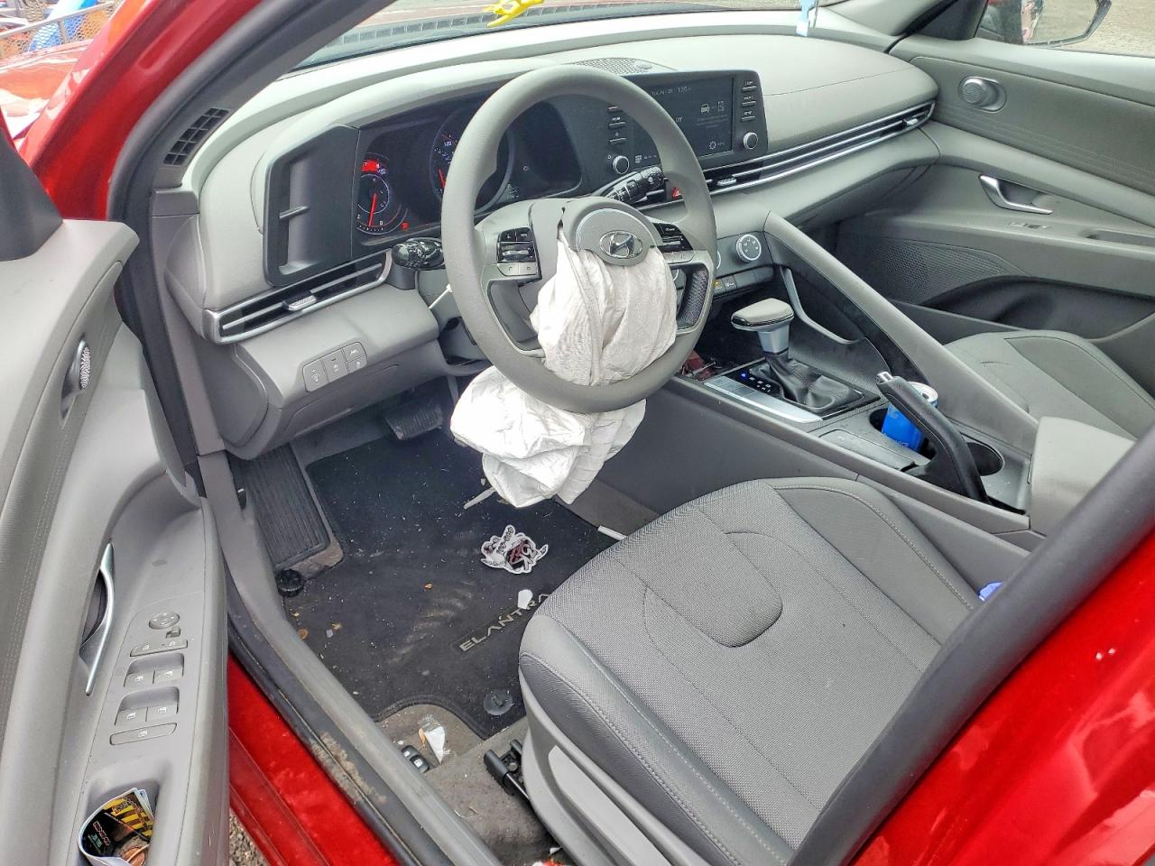 2023 HYUNDAI ELANTRA SE