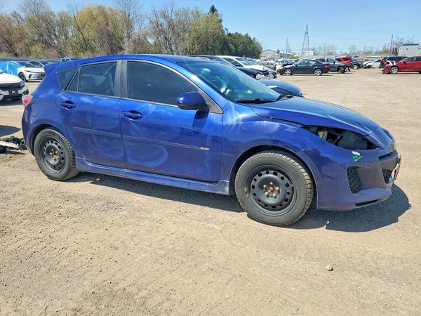 2013 MAZDA 3 Touring/GS