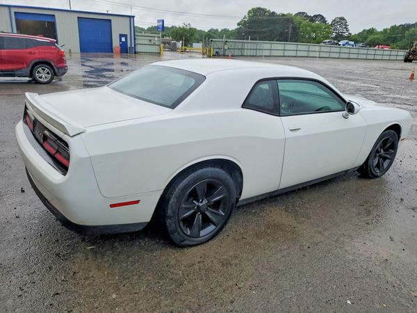 2017 DODGE CHALLENGER SXT