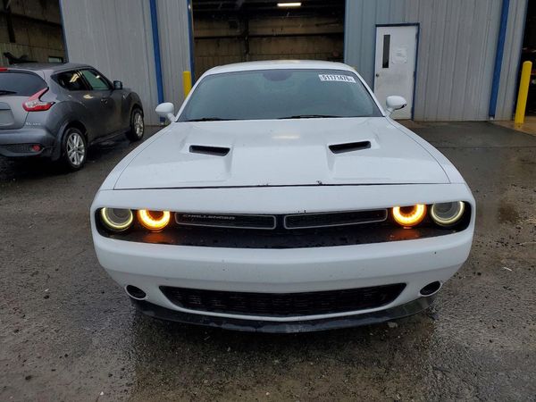 2017 DODGE CHALLENGER SXT